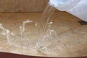 江华漏水维修 免砸砖防水材料该如何施工